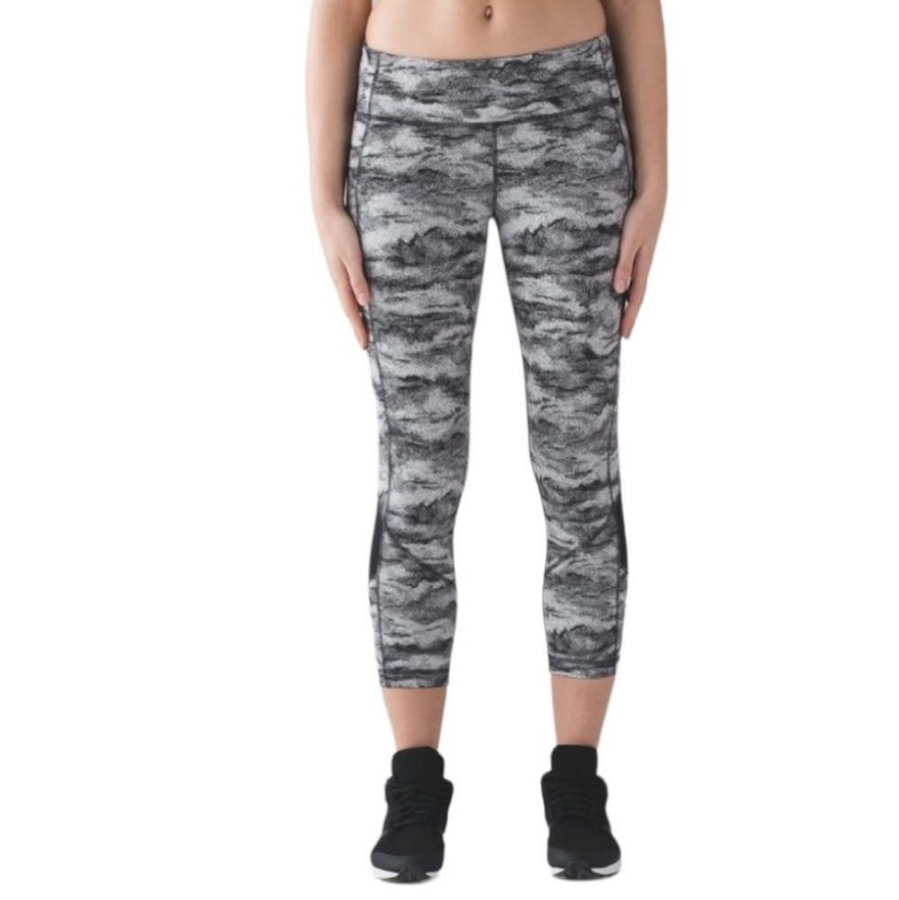 Lululemon Soulcycle Pace Rival Crop Power Luxtreme Hazy Days 22"